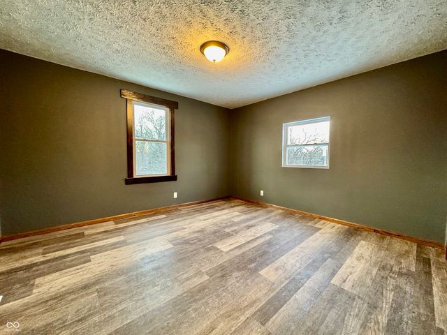 438 4th Street, North Vernon, IN 47265