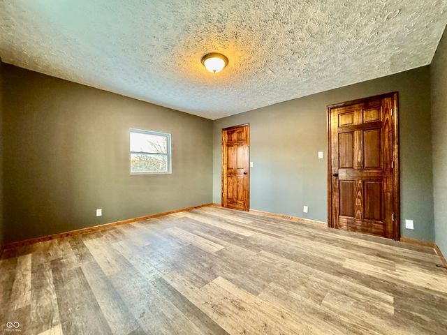 438 4th Street, North Vernon, IN 47265