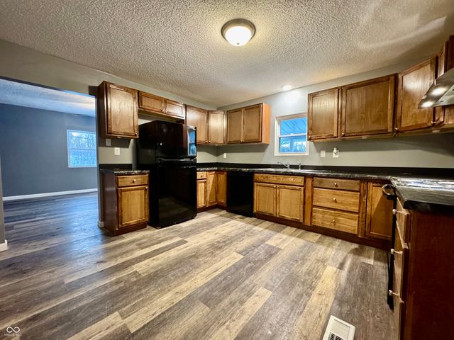 438 4th Street, North Vernon, IN 47265