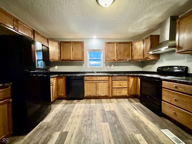 438 4th Street, North Vernon, IN 47265