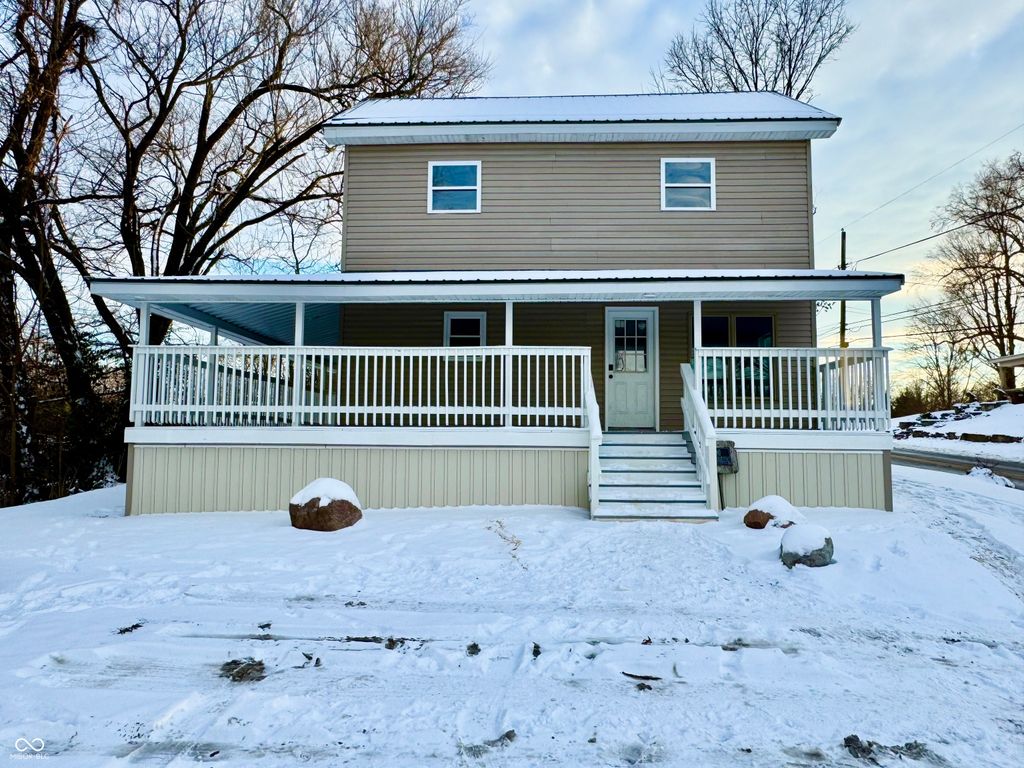 438 4th Street, North Vernon, IN 47265