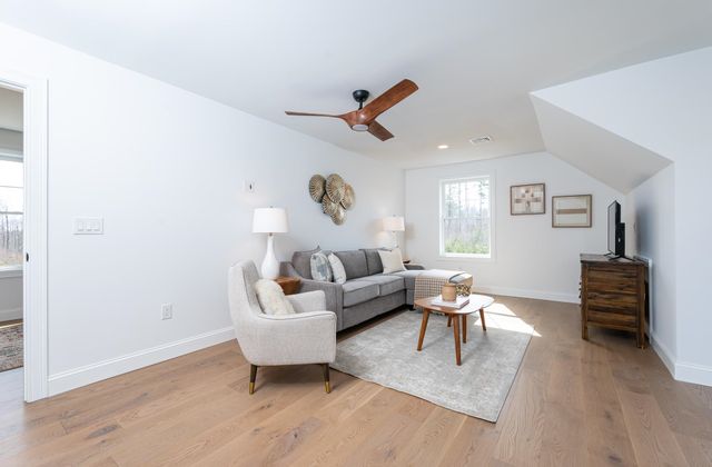 37 Colby Farm Road, Chester, NH 03036