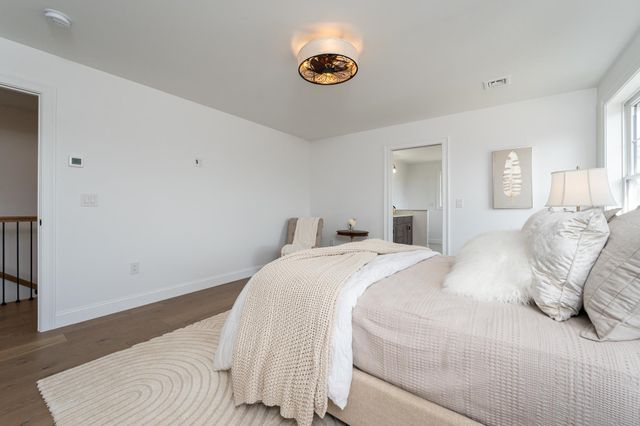 37 Colby Farm Road, Chester, NH 03036