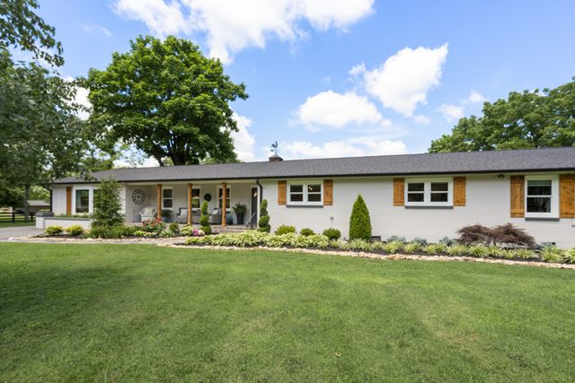 904 Highway 48, S, Dickson, TN 37055