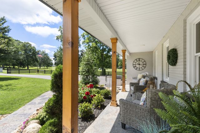 904 Highway 48, S, Dickson, TN 37055