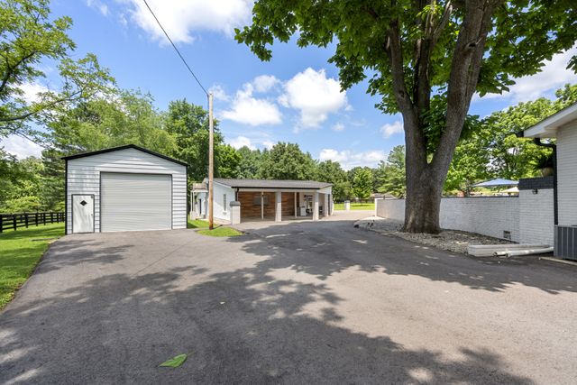 904 Highway 48, S, Dickson, TN 37055