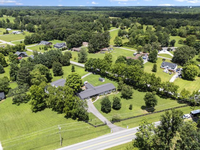 904 Highway 48, S, Dickson, TN 37055