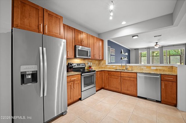 7490 SCARLET IBIS Lane, Jacksonville, FL 32256