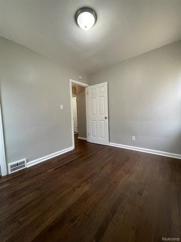 16191 Strathmoor Street, Detroit, MI 48235