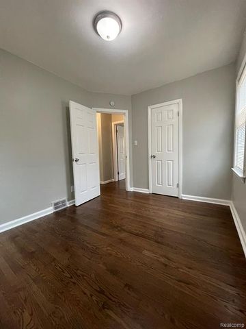 16191 Strathmoor Street, Detroit, MI 48235