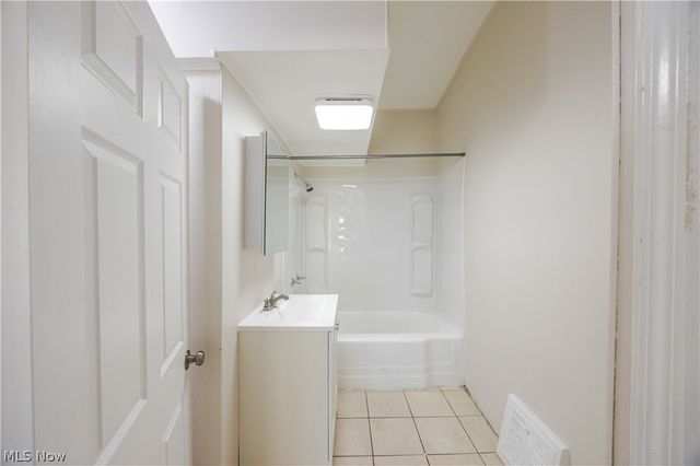 2914 Woodbridge Avenue, Cleveland, OH 44109