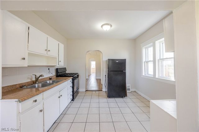 2914 Woodbridge Avenue, Cleveland, OH 44109