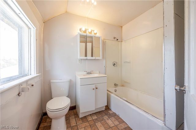 2914 Woodbridge Avenue, Cleveland, OH 44109