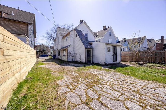 2914 Woodbridge Avenue, Cleveland, OH 44109