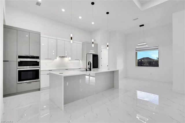 429 Tropicana PKWY E, Cape Coral, FL 33909