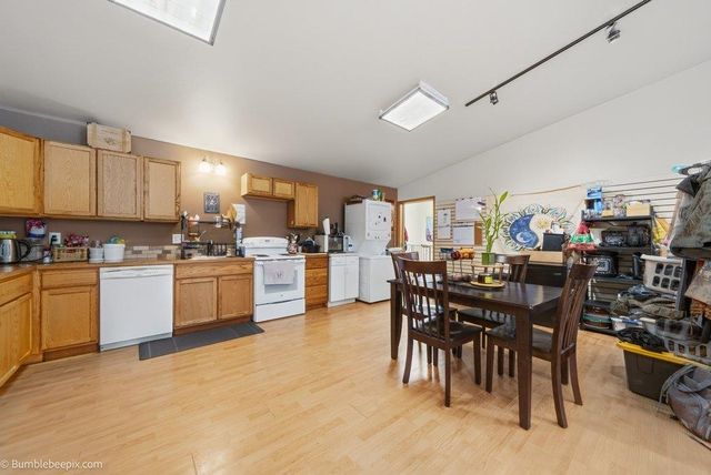 16111 N Yale Rd, Colbert, WA 99005