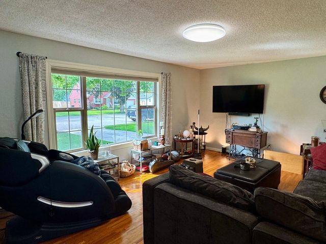 705 S 12th Street, Olivia, MN 56277