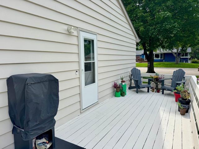 705 S 12th Street, Olivia, MN 56277