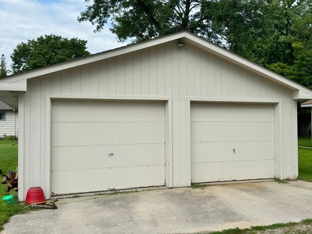 705 S 12th Street, Olivia, MN 56277