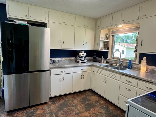 705 S 12th Street, Olivia, MN 56277