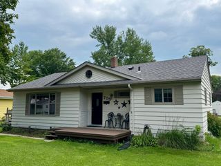 705 S 12th Street, Olivia, MN 56277