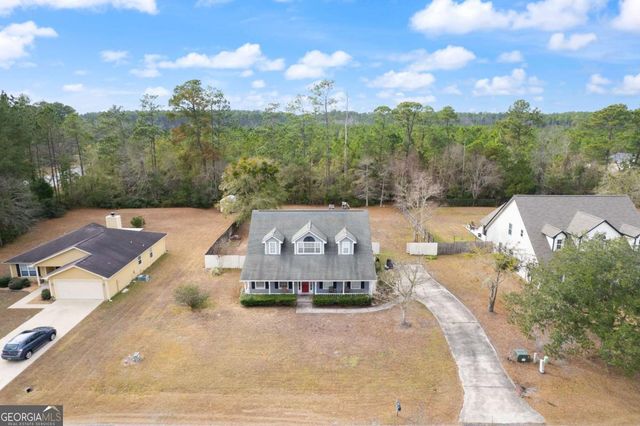 31 Deals Circle N, Woodbine, GA 31569