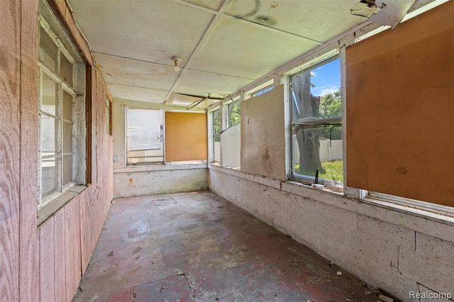 7700 Beachway Drive, Monroe, MI 48161