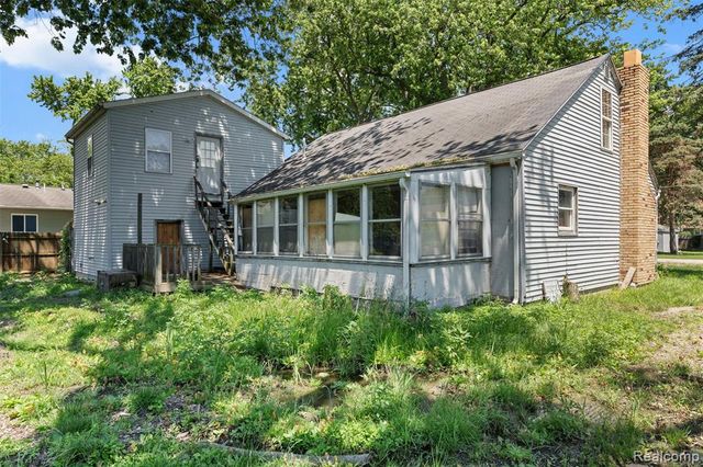 7700 Beachway Drive, Monroe, MI 48161