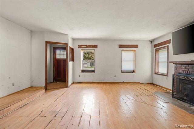 7700 Beachway Drive, Monroe, MI 48161