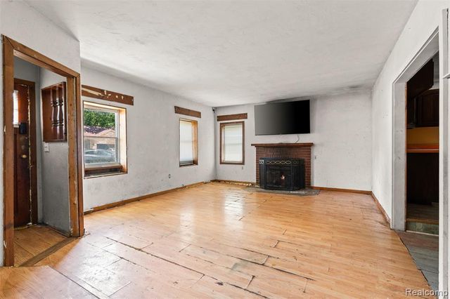 7700 Beachway Drive, Monroe, MI 48161