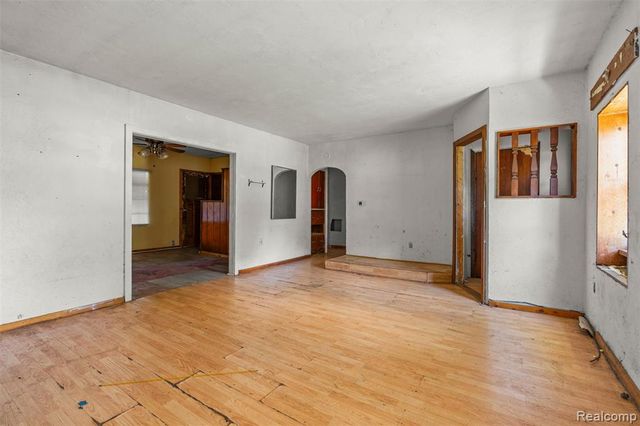 7700 Beachway Drive, Monroe, MI 48161