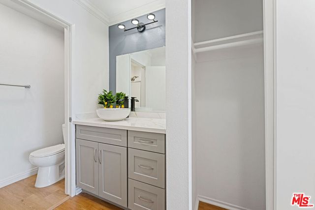 5325 Newcastle Avenue 312, Los Angeles, CA 91316