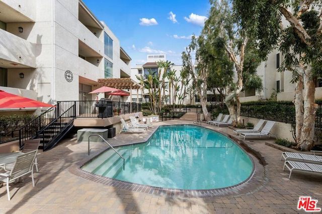 5325 Newcastle Avenue 312, Los Angeles, CA 91316