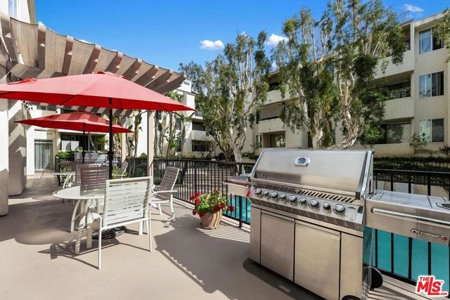 5325 Newcastle Avenue 312, Los Angeles, CA 91316