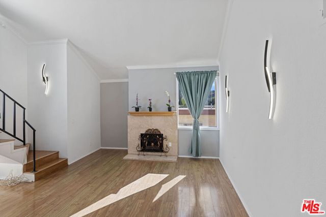 5325 Newcastle Avenue 312, Los Angeles, CA 91316