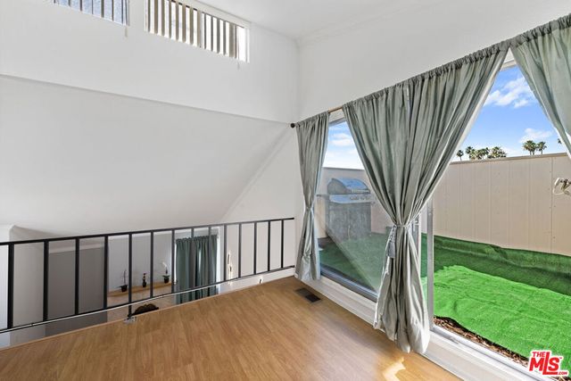 5325 Newcastle Avenue 312, Los Angeles, CA 91316