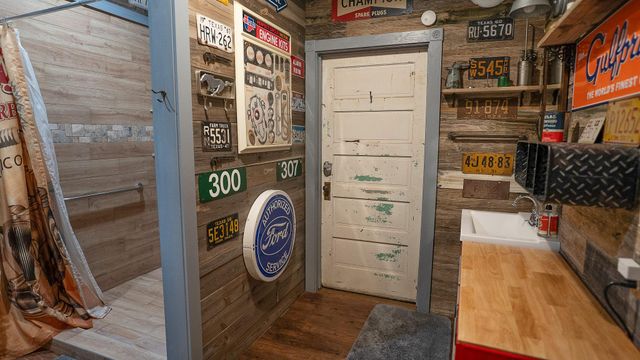 10813 County Road 446, Navasota, TX 77868