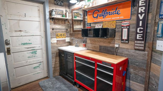 10813 County Road 446, Navasota, TX 77868