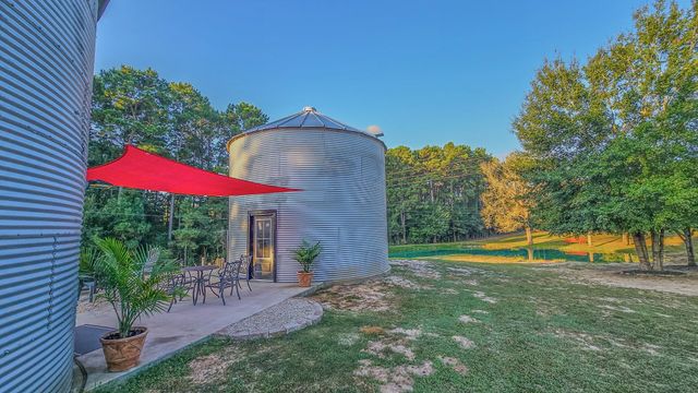 10813 County Road 446, Navasota, TX 77868