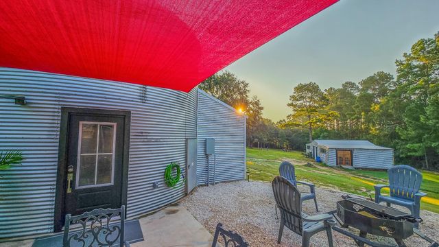 10813 County Road 446, Navasota, TX 77868