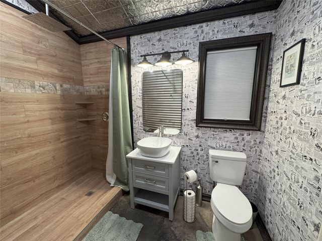 10813 County Road 446, Navasota, TX 77868