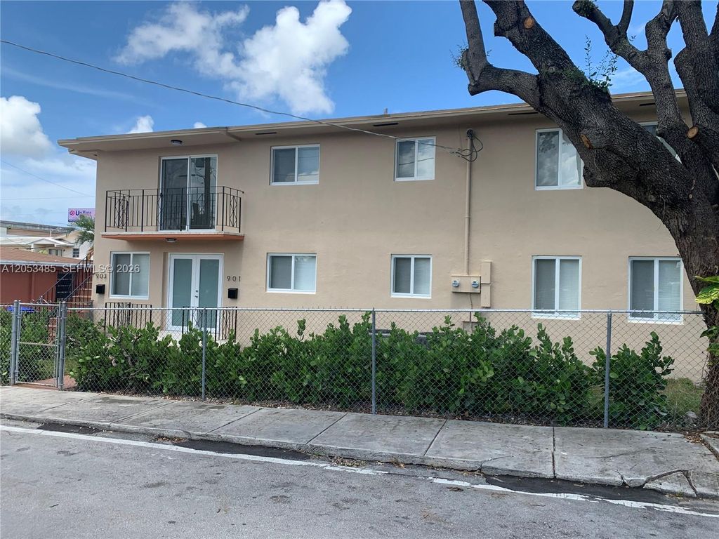 901 NW 22nd Court, Miami, FL 33125