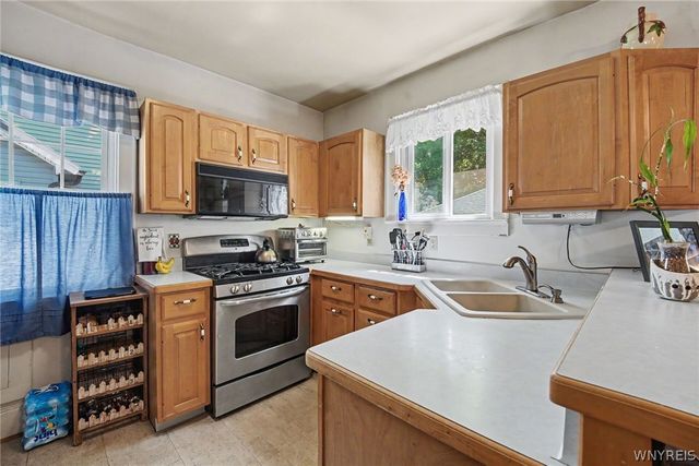 29 Beverly Place, Hamburg, NY 14075
