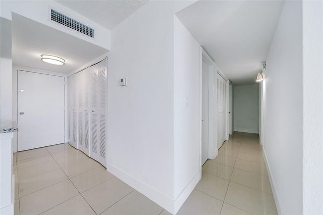 9001 SW 77th Avenue C803, Miami, FL 33156