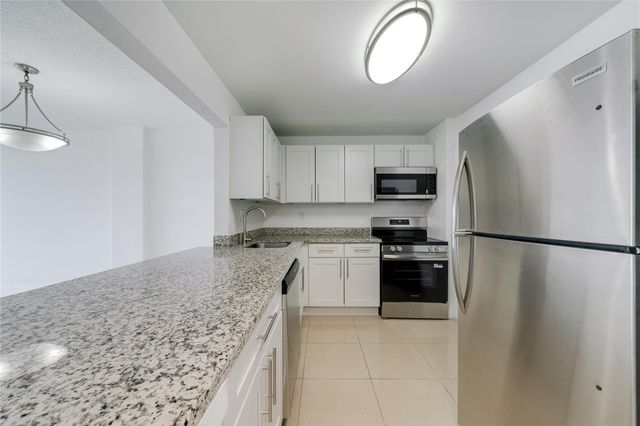 9001 SW 77th Avenue C803, Miami, FL 33156