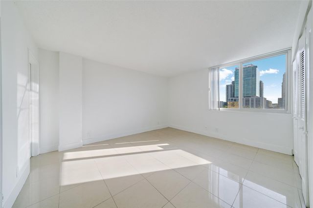 9001 SW 77th Avenue C803, Miami, FL 33156