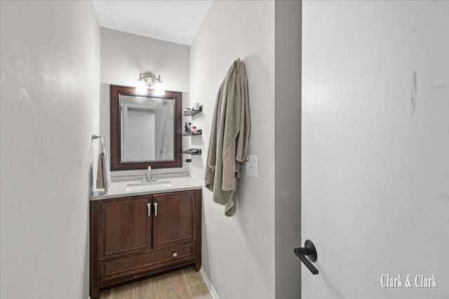 2630 Chatham Woods Drive Se, Cascade Twp, MI 49546