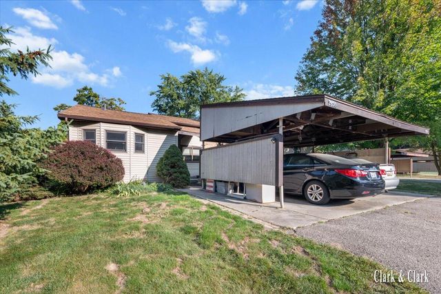 2630 Chatham Woods Drive Se, Cascade Twp, MI 49546