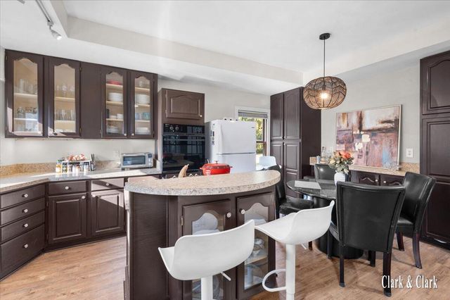 2630 Chatham Woods Drive Se, Cascade Twp, MI 49546