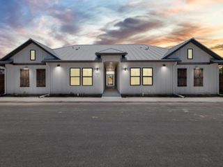 930 S Eagle St. # 104, Fredericksburg, TX 78624